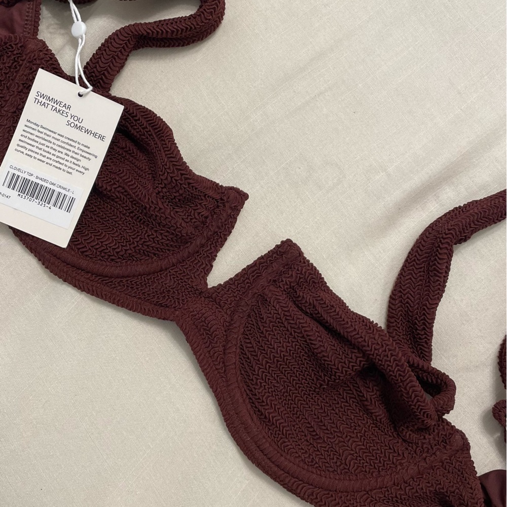 Monday swimwear clovelly crinkle oak top NWT unworn size L large